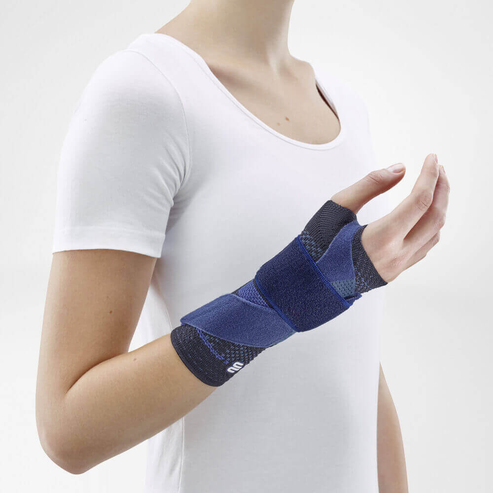 Bauerfeind ManuTrain dynamic wrist support