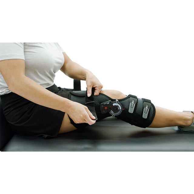 DonJoy Playmaker II X-ROM adjustable hinged knee brace