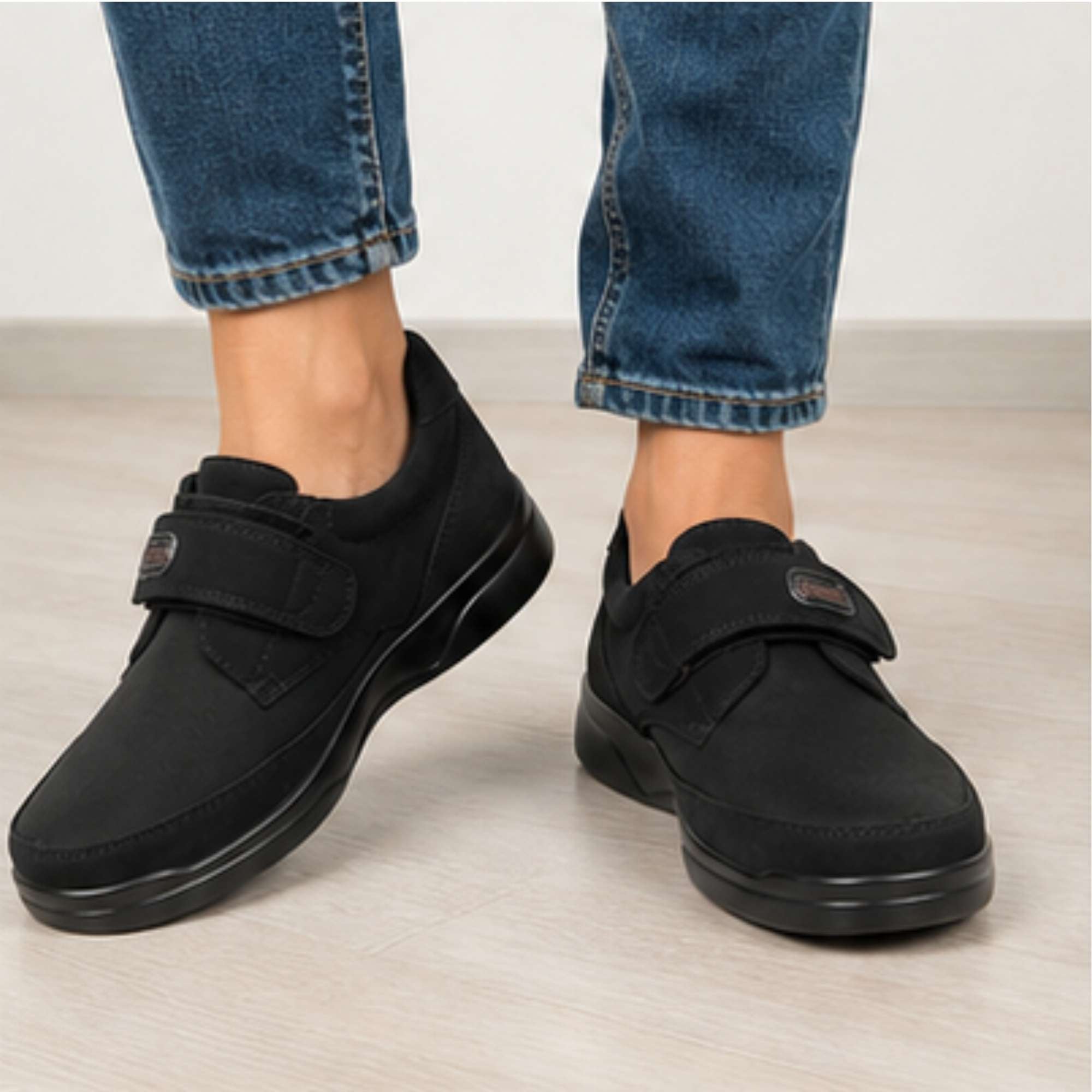 Podartis Deambulo L Extra-Roomy Orthopaedic Shoe